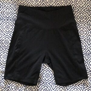 Danskin sz Small black ribbed bike cycling spin shorts